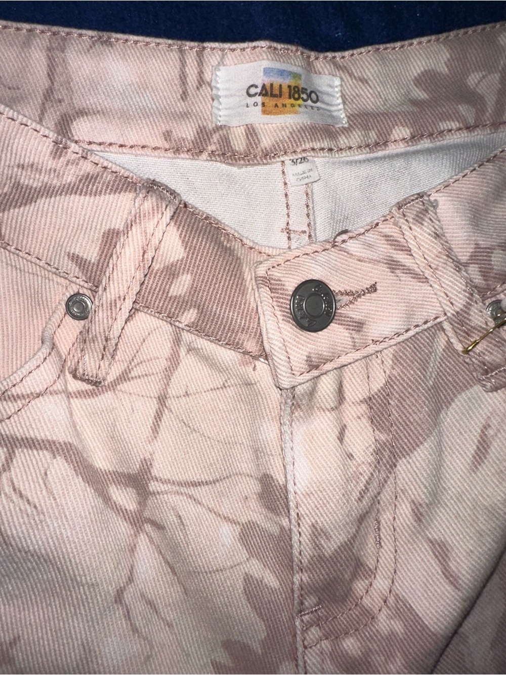 Cali 1850 Pink Tree Branch Camo High Rise Wide Leg Jeans Y2K Streetwear 3/26 NWT - Picture 6 of 10